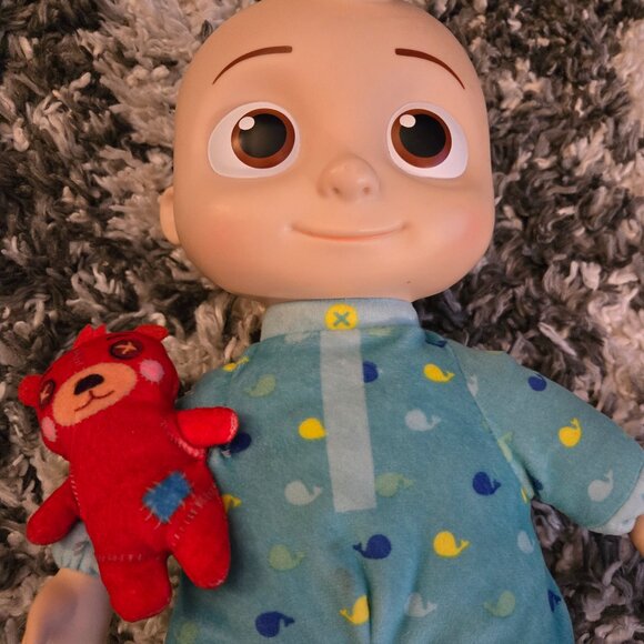 🧸 CoComelon JJ Bedtime Doll with Teddy Bear Accessory - EUC Toy - Picture 2 of 4